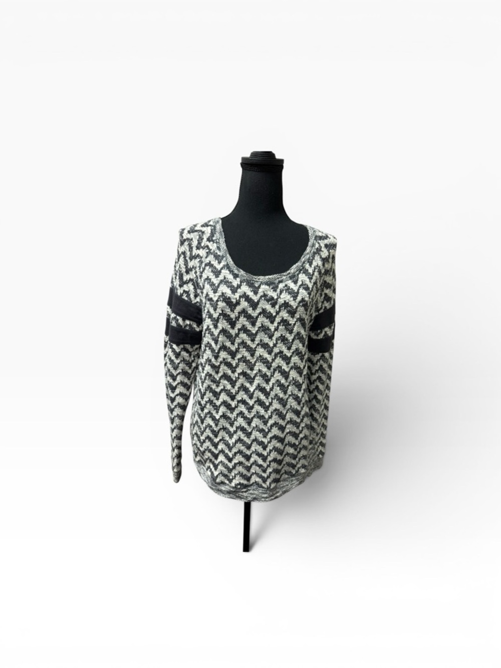 Cruel Girl Chevron Knit Sweater Gray Cream Western Stripe Sleeve Medium